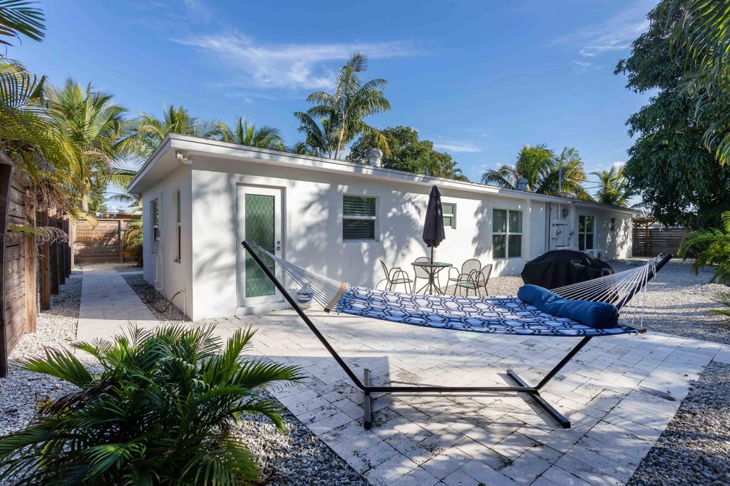 Photo of 218 NE 5th Terrace Ter, Delray Beach, FL 33444 (MLS # R10815075)