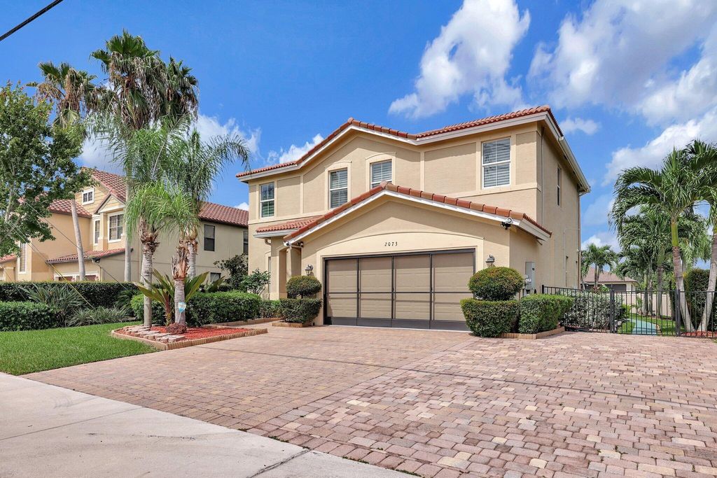 Photo of 2073 SW Bayshore Boulevard, Port Saint Lucie, FL 34984 (MLS # R11013348)