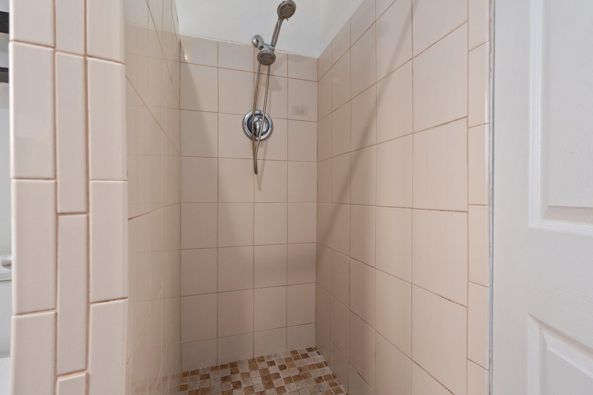 J O FRIES SUBDIVISION - Residential Lease