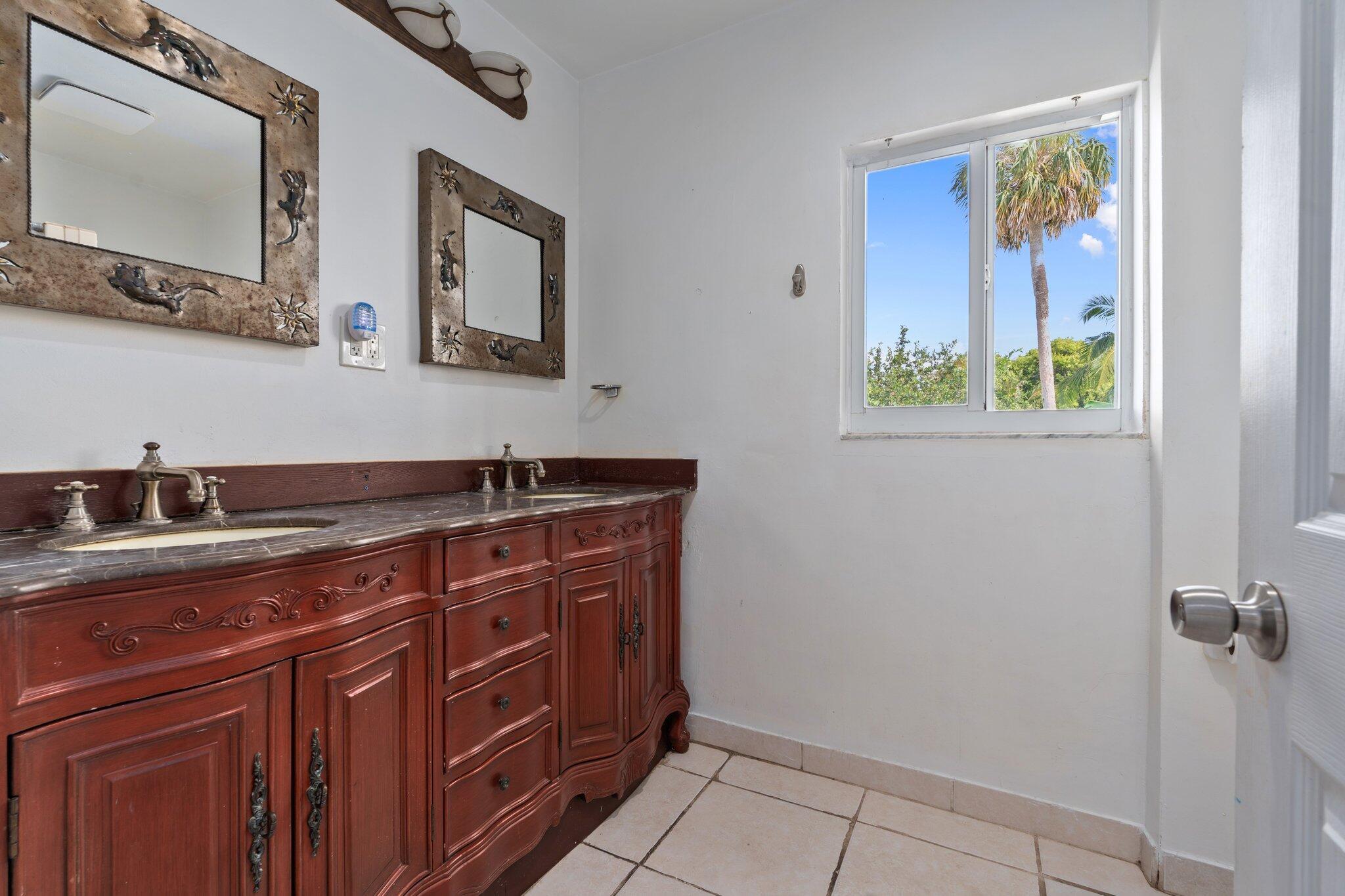 J O FRIES SUBDIVISION - Residential Lease