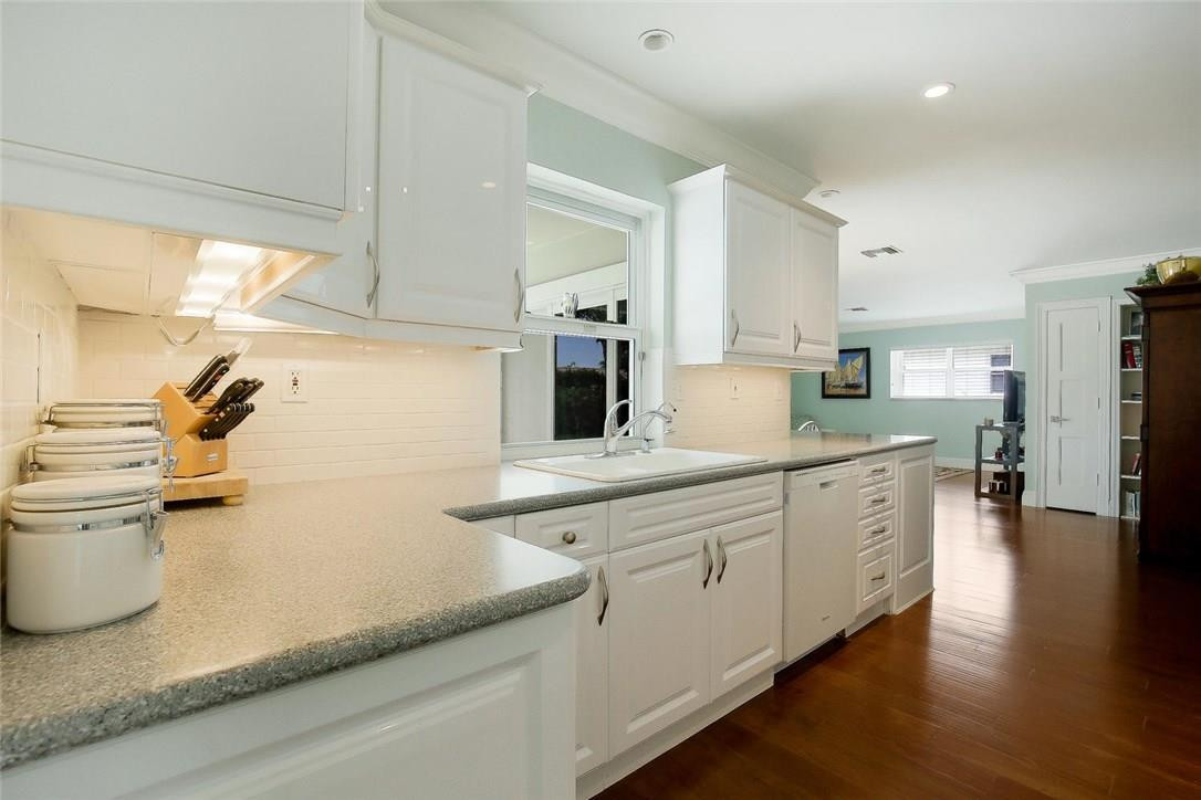 Coral Villas 47-45 B - Residential