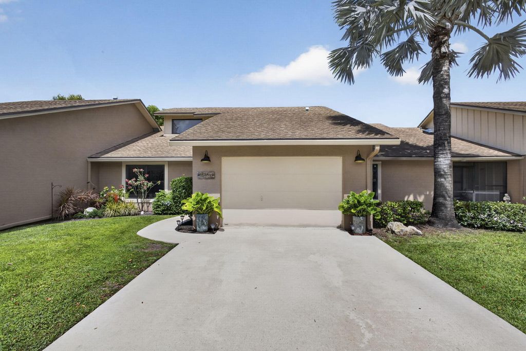 Photo of 11894 Donlin Drive, Wellington, FL 33414 (MLS # B26015619)