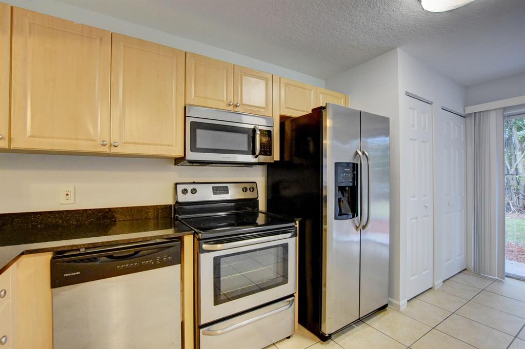 COVE AT BRIAR BAY CONDO - Residential