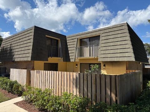 3202 32nd Way West Palm Beach FL 33407