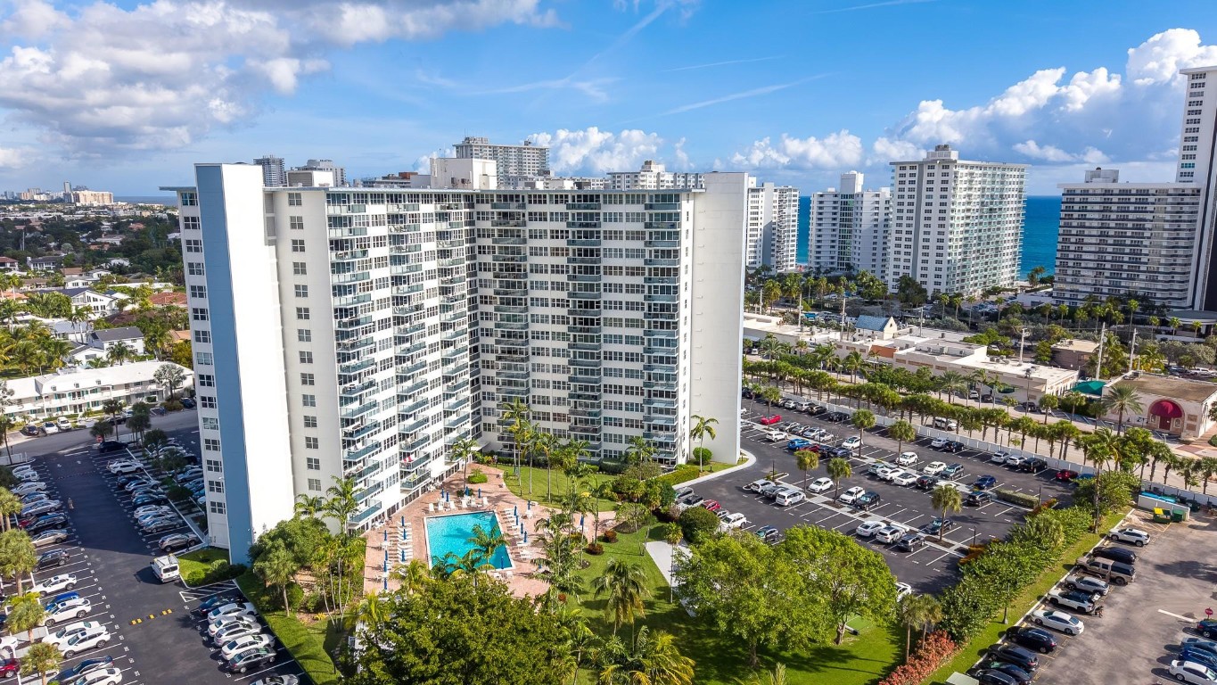 Coral Ridge Towers East - Residential