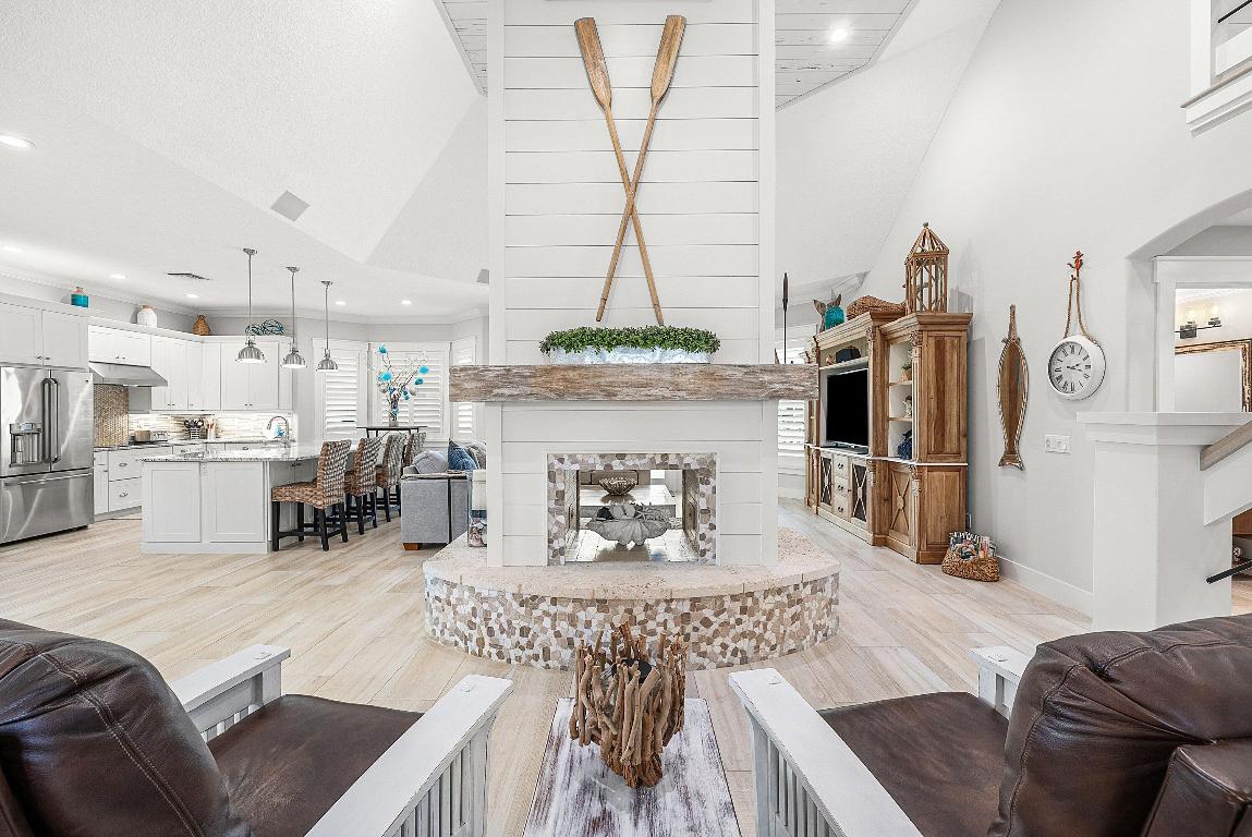 RIVERSIDE - Residential