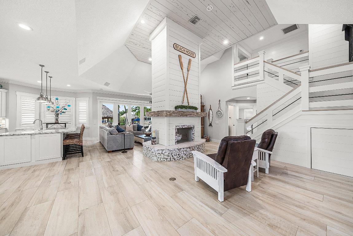 RIVERSIDE - Residential