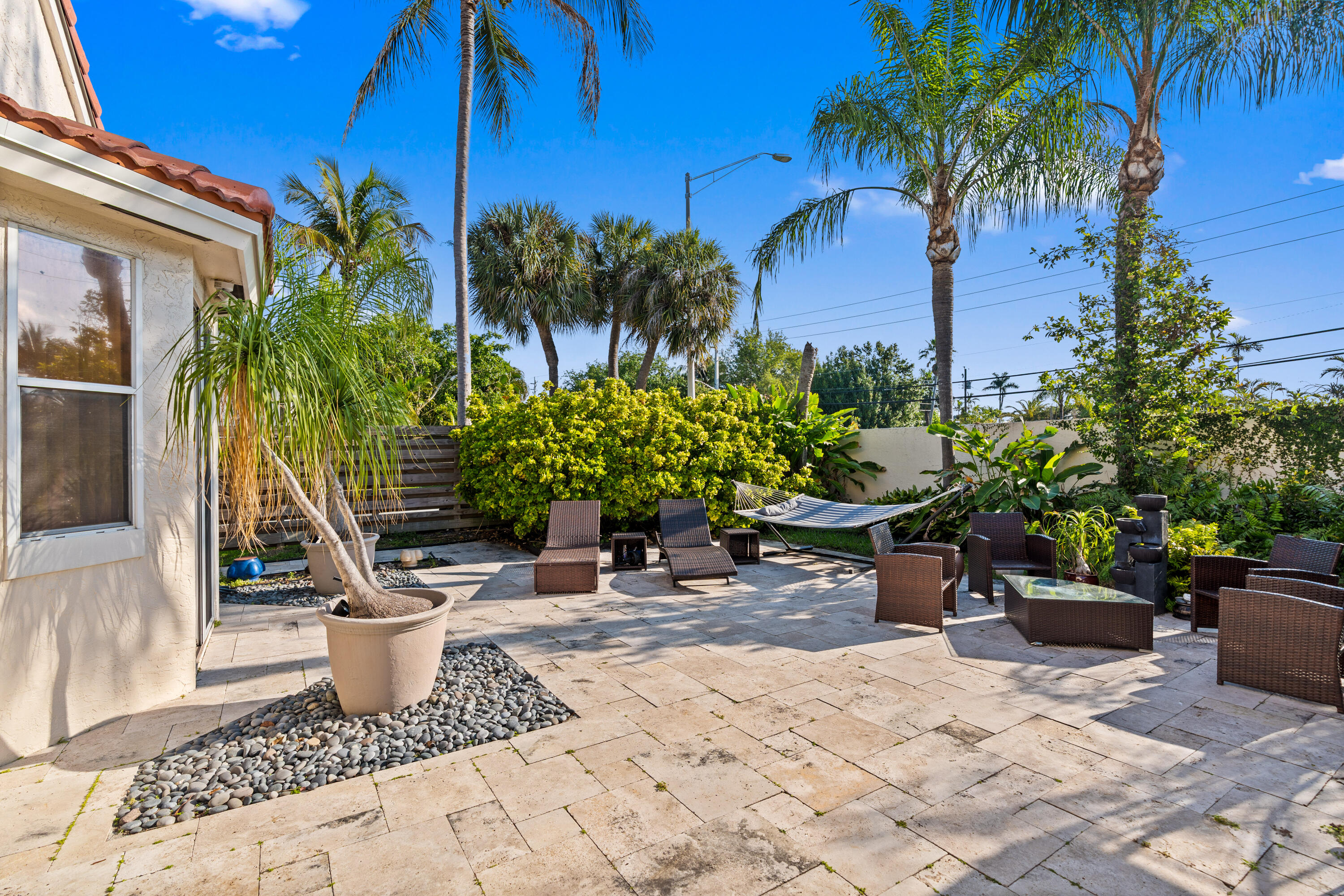 OAKLAND LAKES - Residential