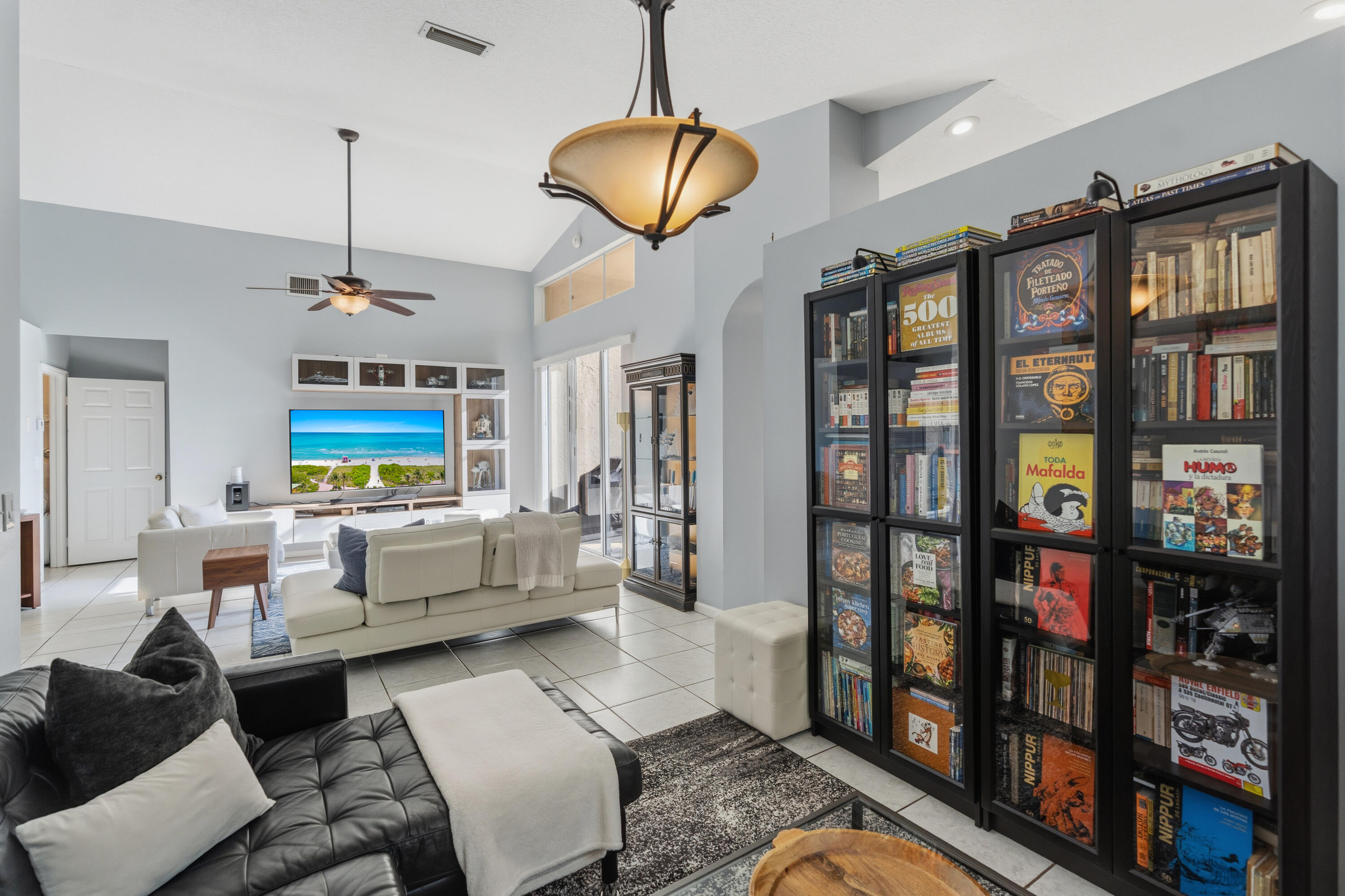 OAKLAND LAKES - Residential