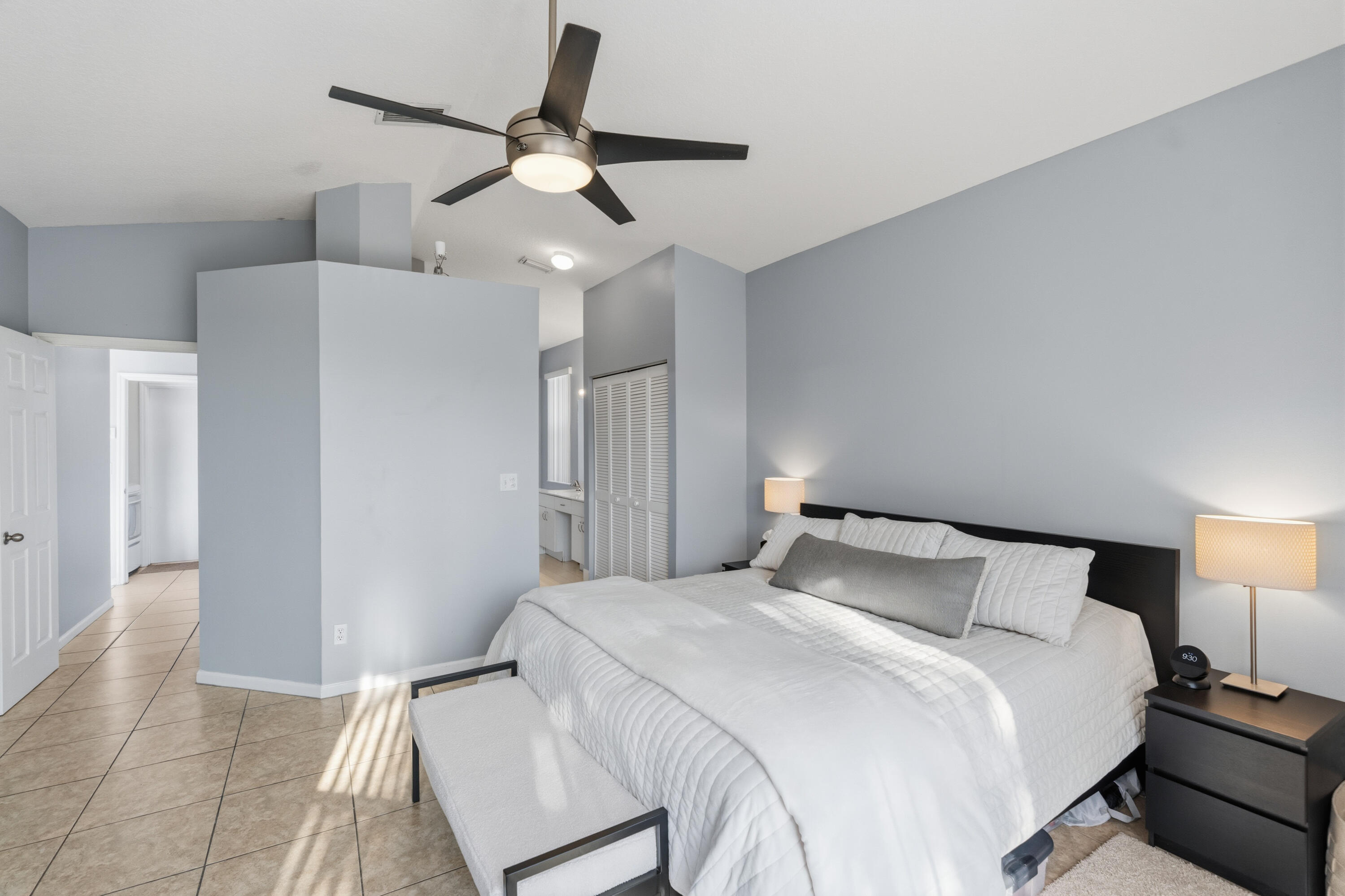 OAKLAND LAKES - Residential