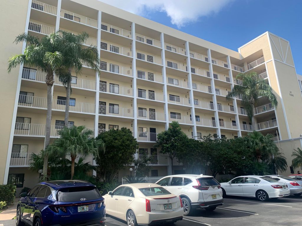 Photo of 7290 Kinghurst Drive #201, Delray Beach, FL 33446 (MLS # R10783150)