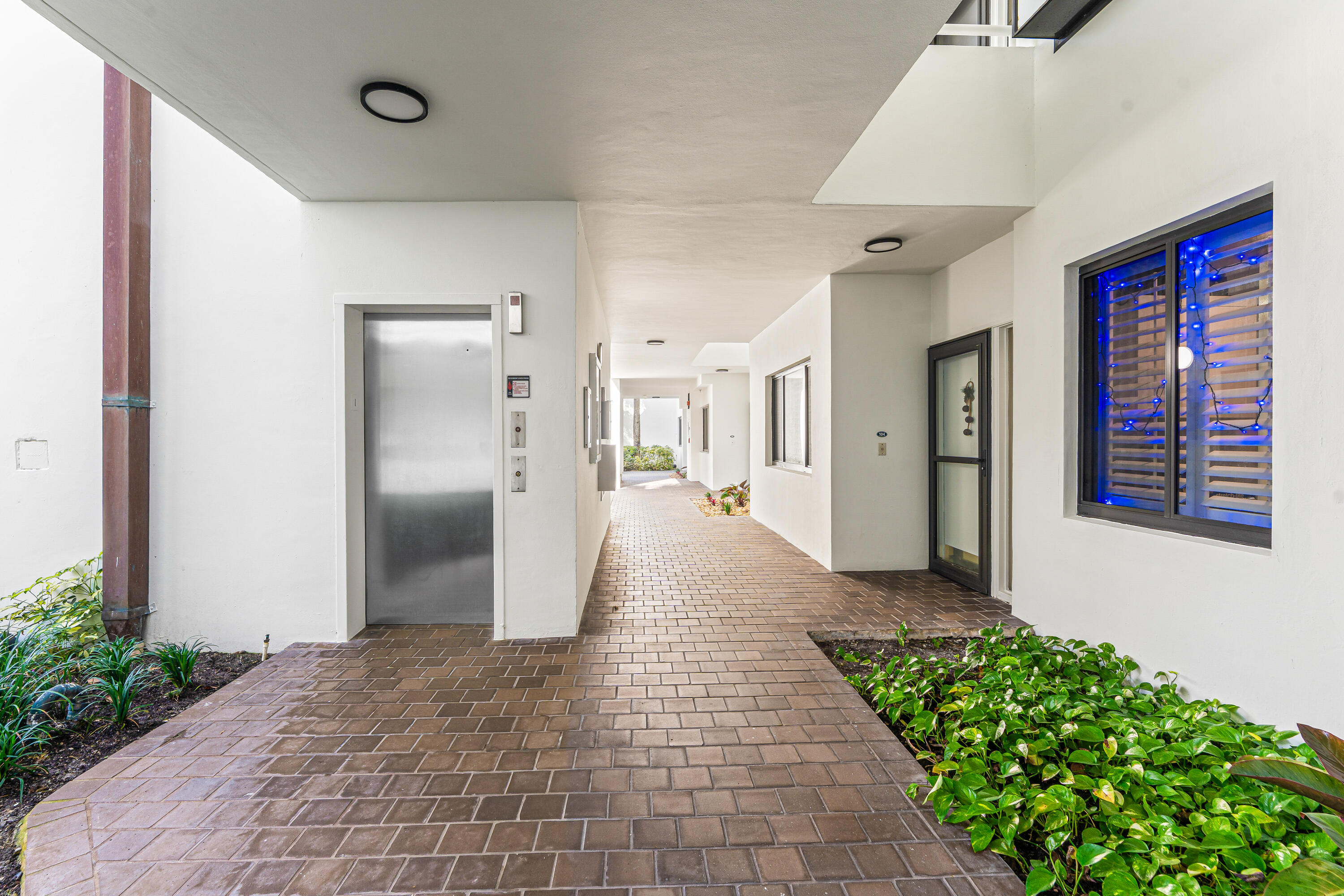 TEQUESTA COVE CONDO - Residential