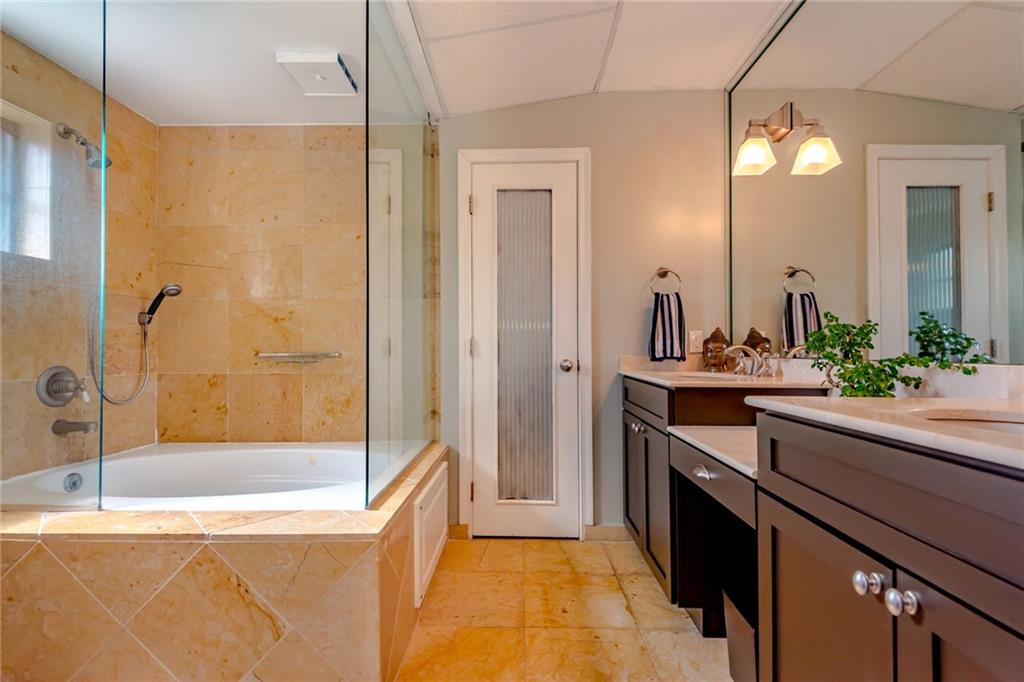 Middle River Townhouses - Residential