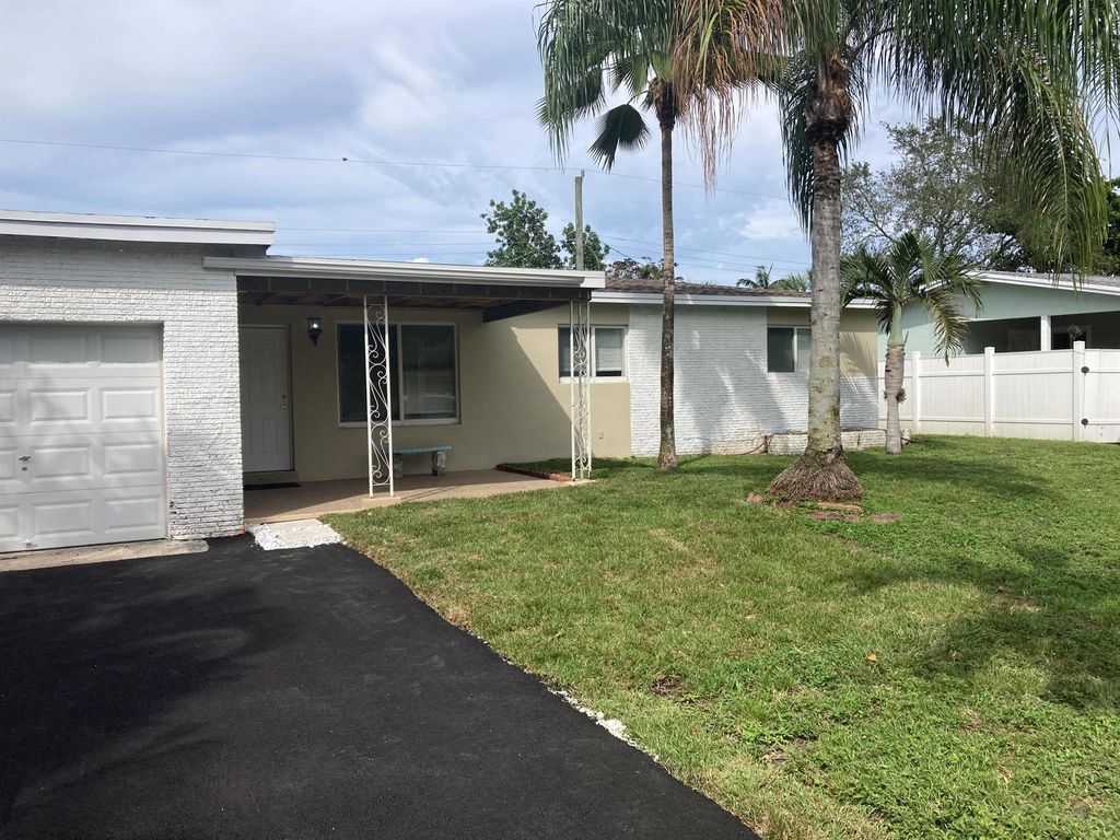 Photo of 3231 SW 23rd Court, Fort Lauderdale, FL 33312 (MLS # R11029923)
