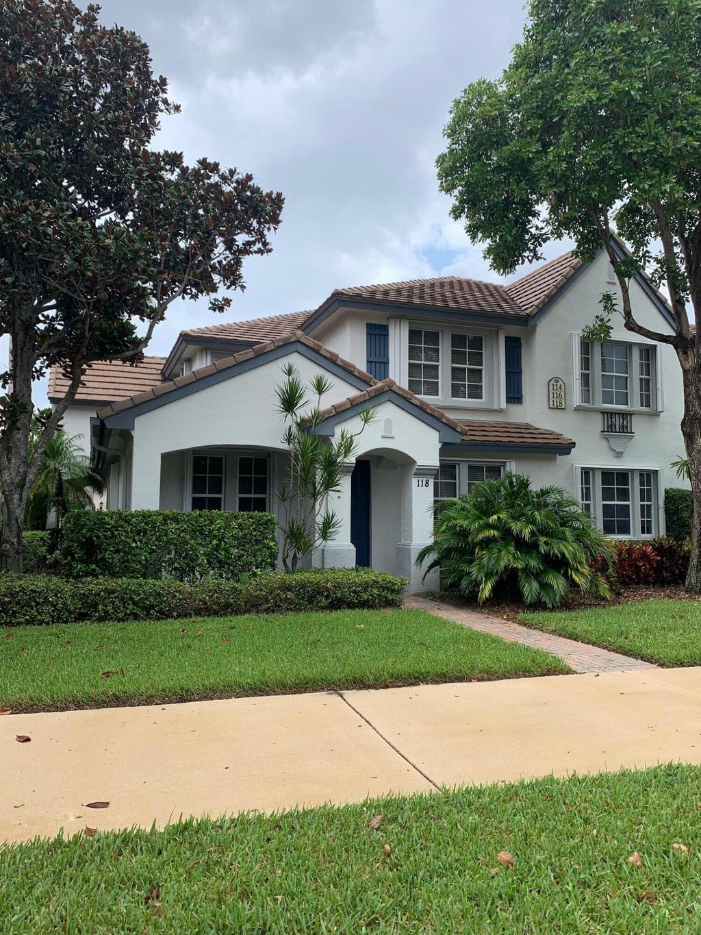 Photo of 118 EVERGRENE Parkway, Palm Beach Gardens, FL 33410 (MLS # B26078304)