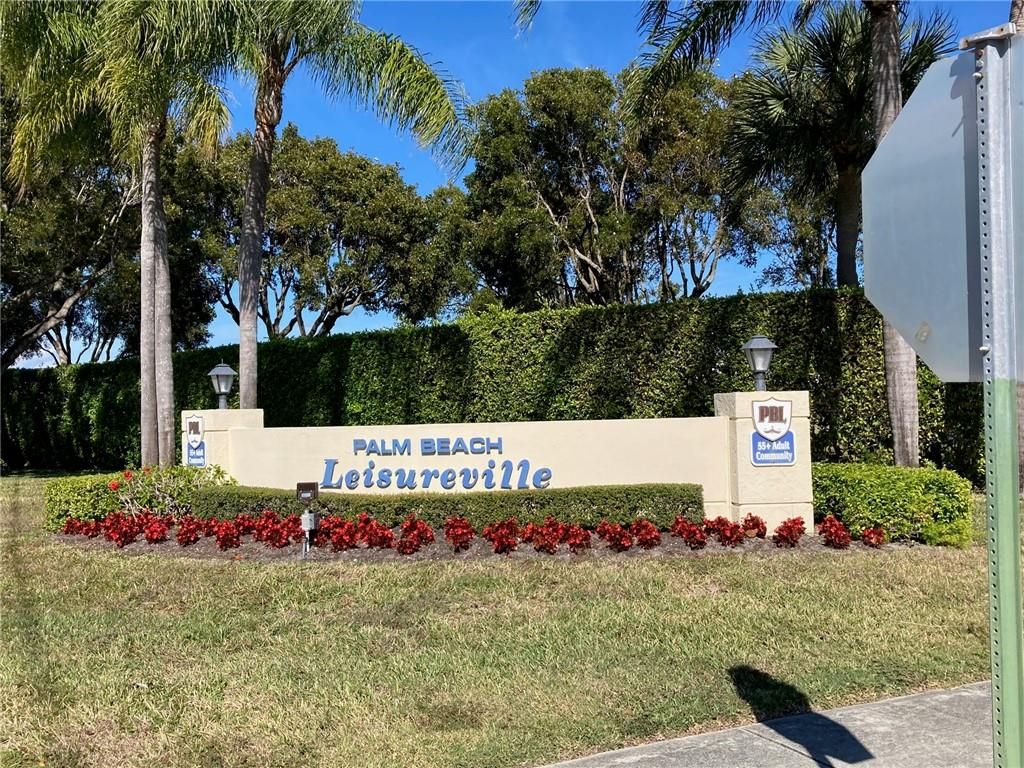 Photo of 500 SW Golfview Ter #128, Boynton Beach, FL 33426 (MLS # F10267533)