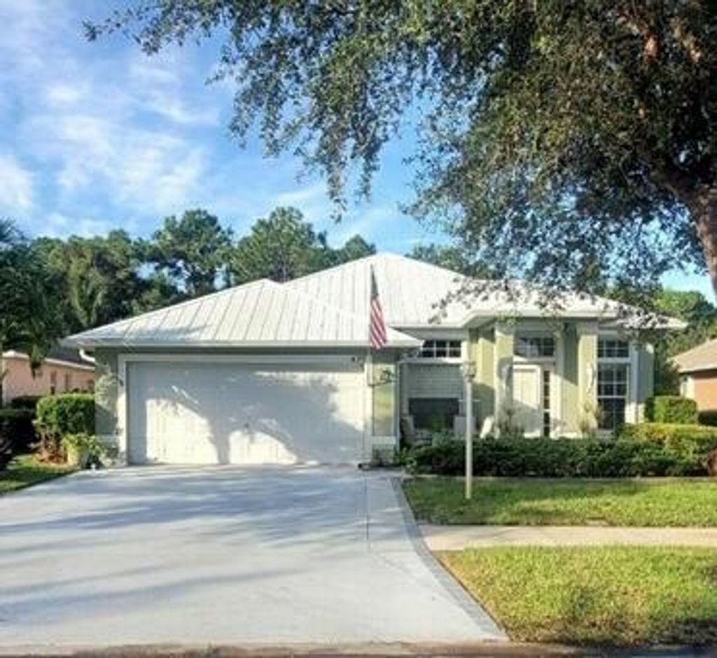 Photo of 420 SW Sundance Trail, Port Saint Lucie, FL 34953 (MLS # R10747944)