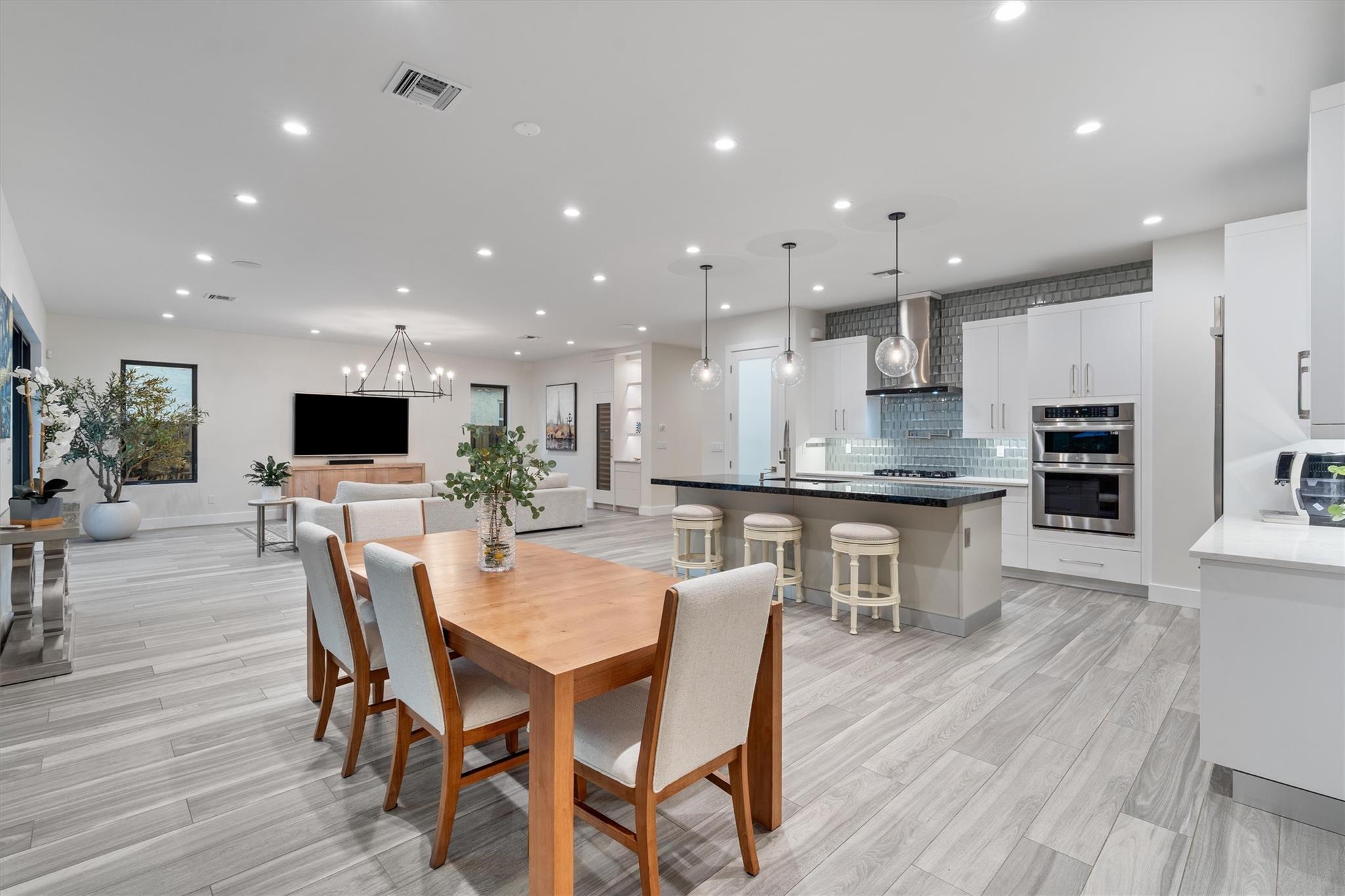 Rio Vista C J Hectors Res - Residential