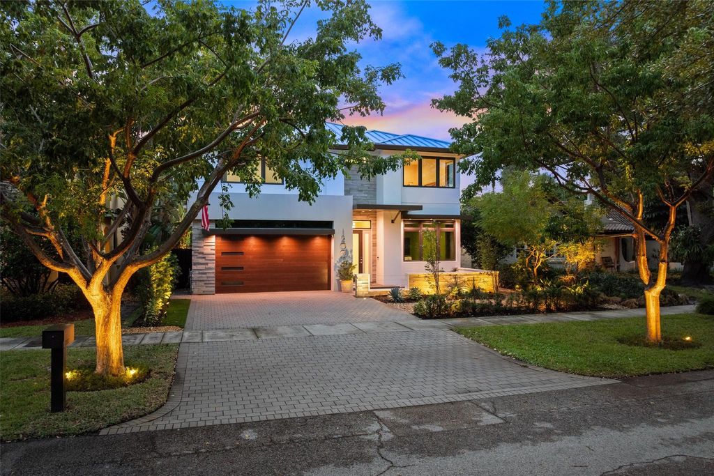 Photo of 1200 SE 7th St, Fort Lauderdale, FL 33301 (MLS # F10532258)