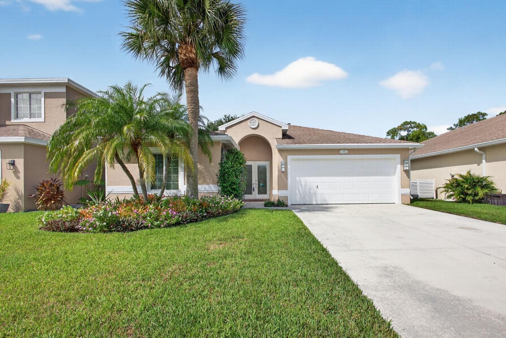 Photo of 2474 SE Springtree Place, Stuart, FL 34997 (MLS # F10525103)