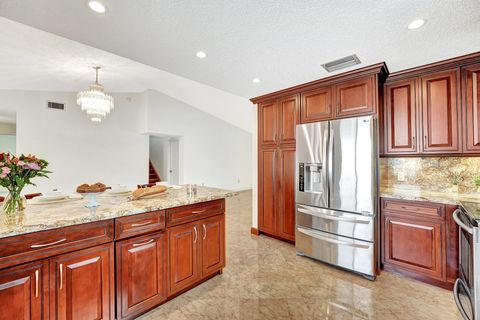 Single Family Residence in Davie FL 15602 Ravenswicke Mnr Mnr 13.jpg