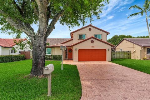 Single Family Residence in Davie FL 15602 Ravenswicke Mnr Mnr 2.jpg