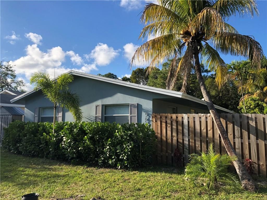 Photo of 565 NE 34 Ct #B, Oakland Park, FL 33334 (MLS # F10294861)