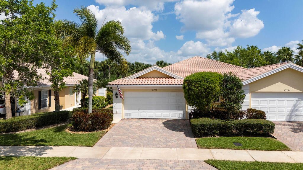 Photo of 10725 SW Hartwick Drive, Port Saint Lucie, FL 34987 (MLS # R11134284)