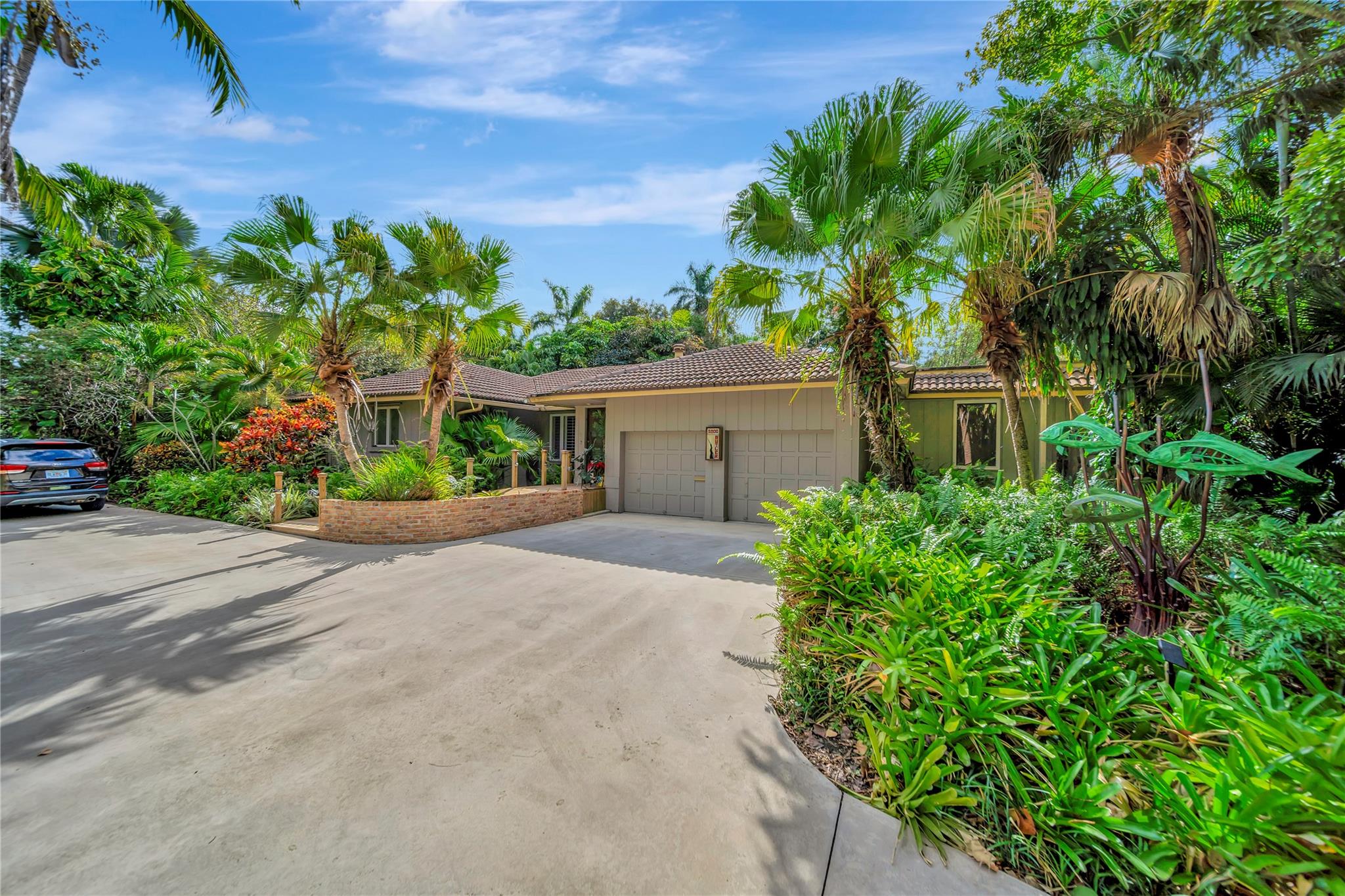 5900 Cypress Rd