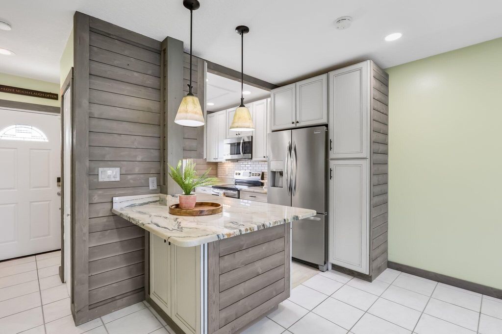 Photo of 1116 Lake Terrace #203, Boynton Beach, FL 33426 (MLS # R11081056)