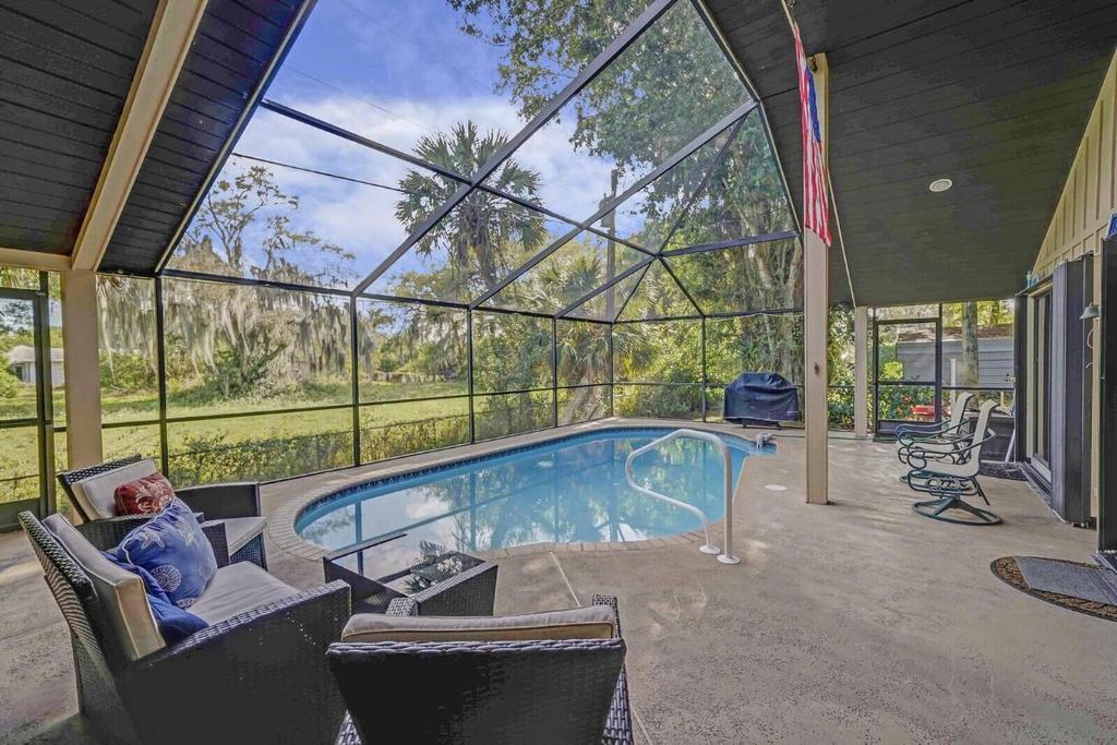 Photo of 522 SW Timber Trail, Stuart, FL 34997 (MLS # R10981484)