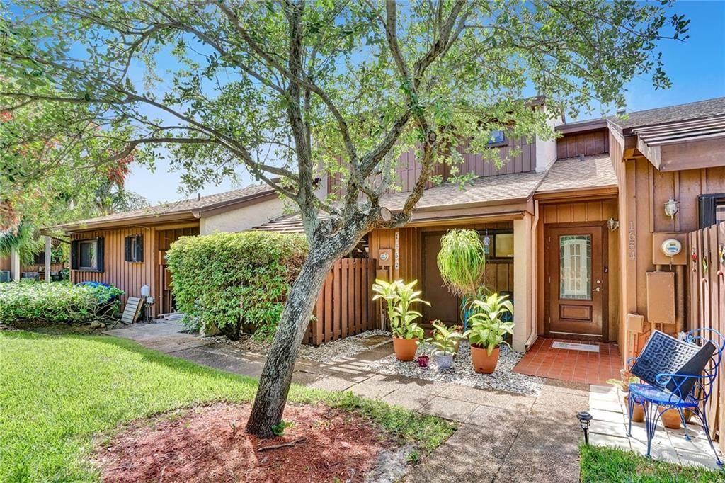 Photo of 1652 N 14th Ter, Hollywood, FL 33020 (MLS # F10278312)