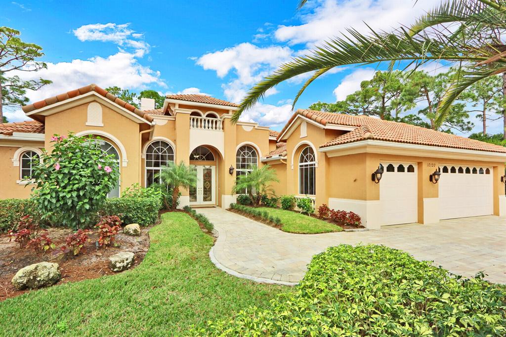 Photo of 10120 Bay Tree Court, Port Saint Lucie, FL 34986 (MLS # R10765192)