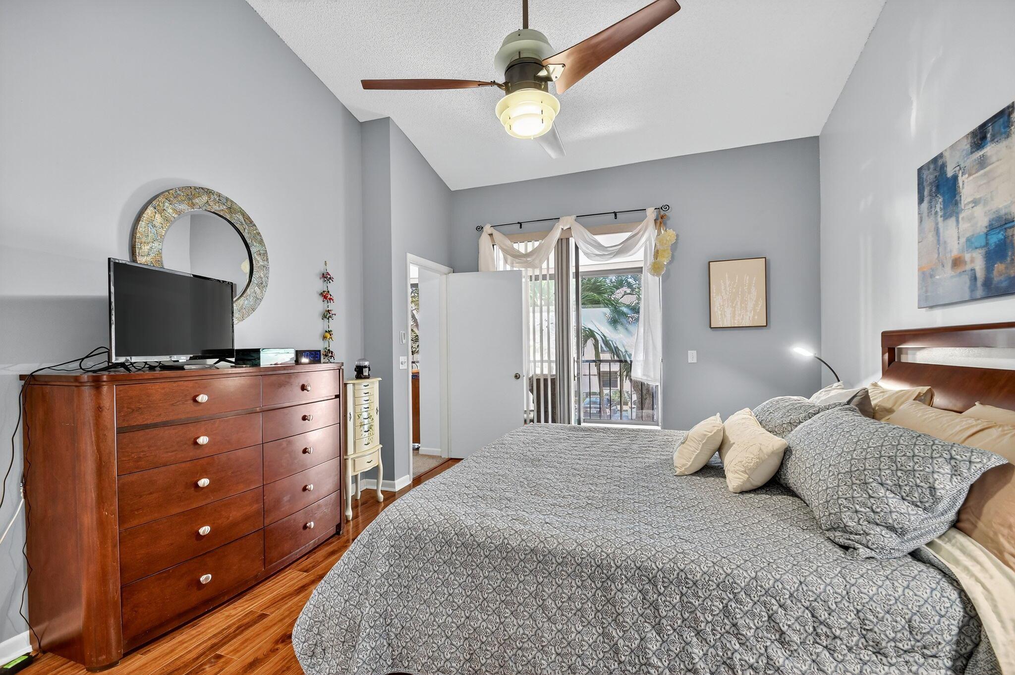 DIAMANTE VILLAGE CONDO - Residential
