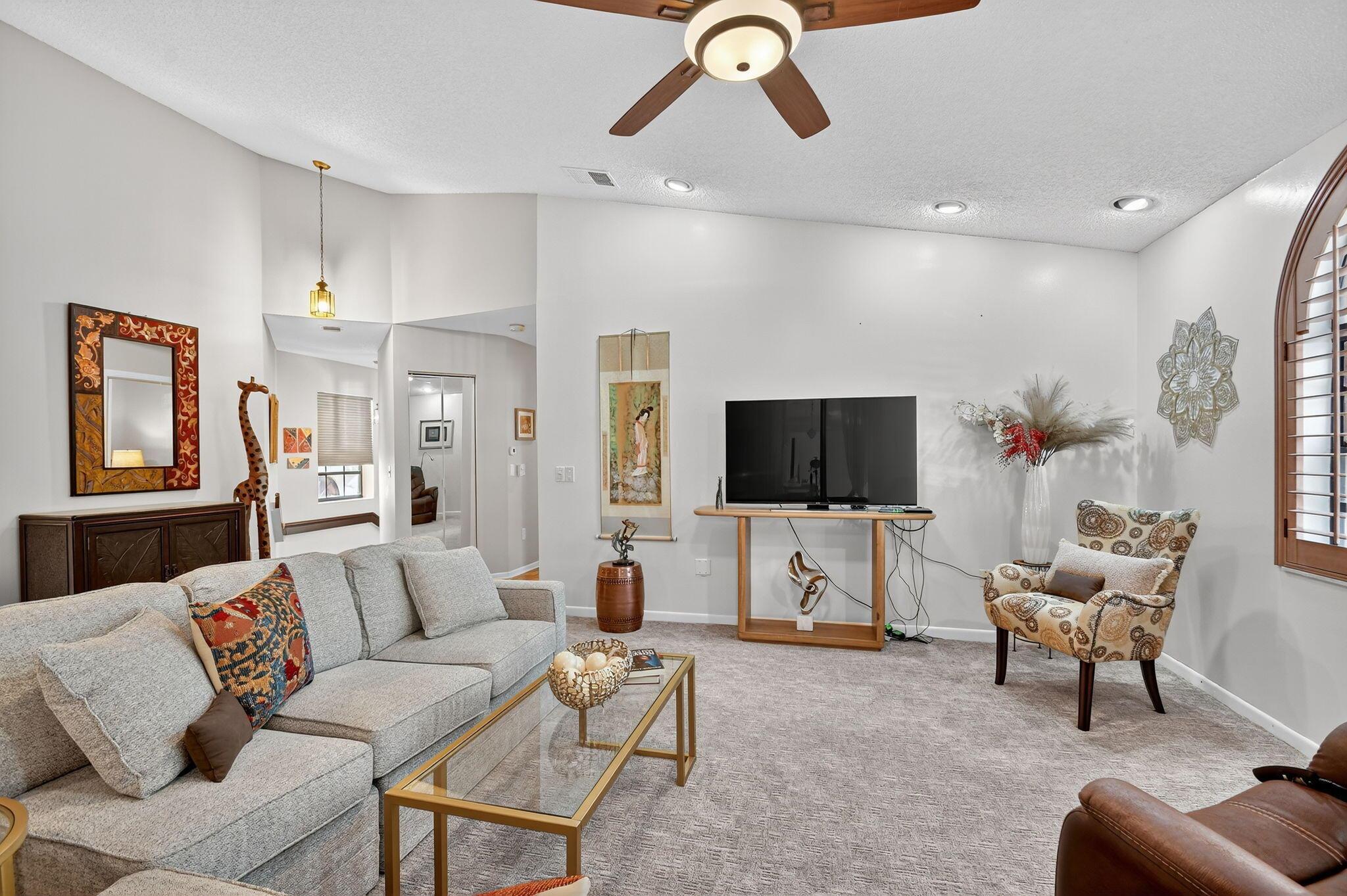 DIAMANTE VILLAGE CONDO - Residential