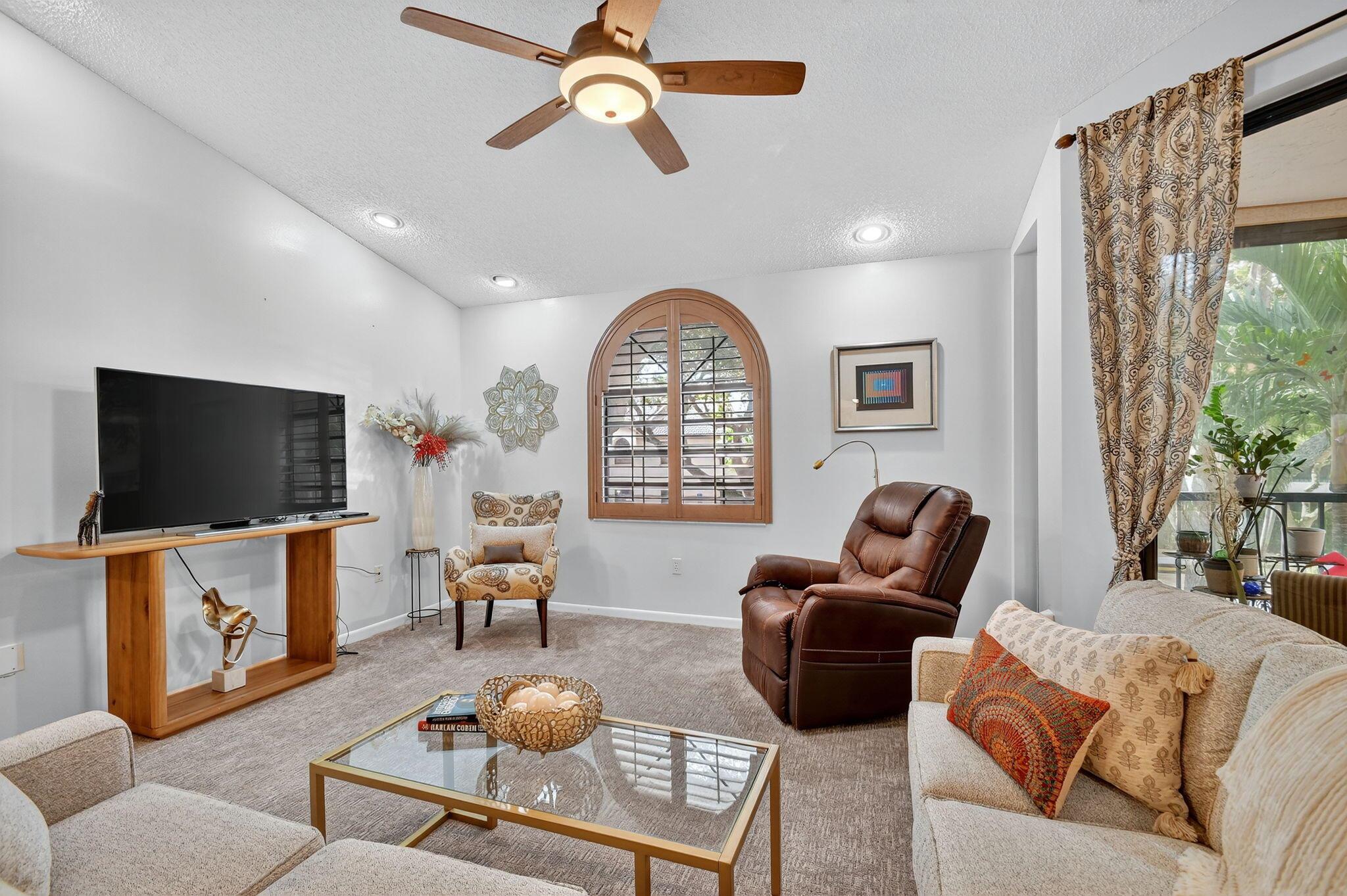 DIAMANTE VILLAGE CONDO - Residential