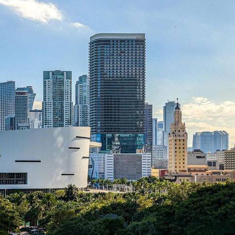 398 NE 5th Street 2118 Miami FL 33132