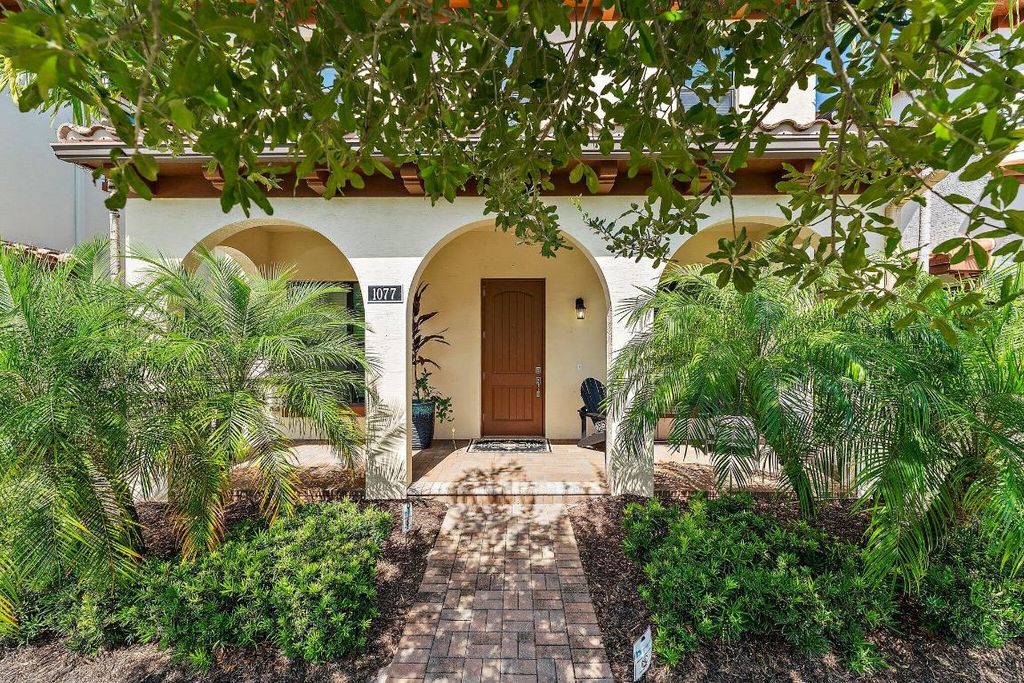Photo of 1077 Faulkner Terrace, Palm Beach Gardens, FL 33418 (MLS # R10958240)