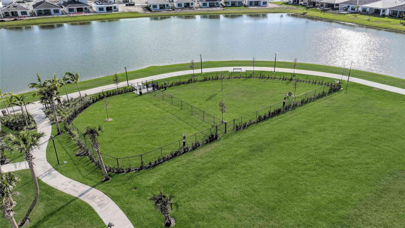 CRESSWIND PALM BEACH - Residential