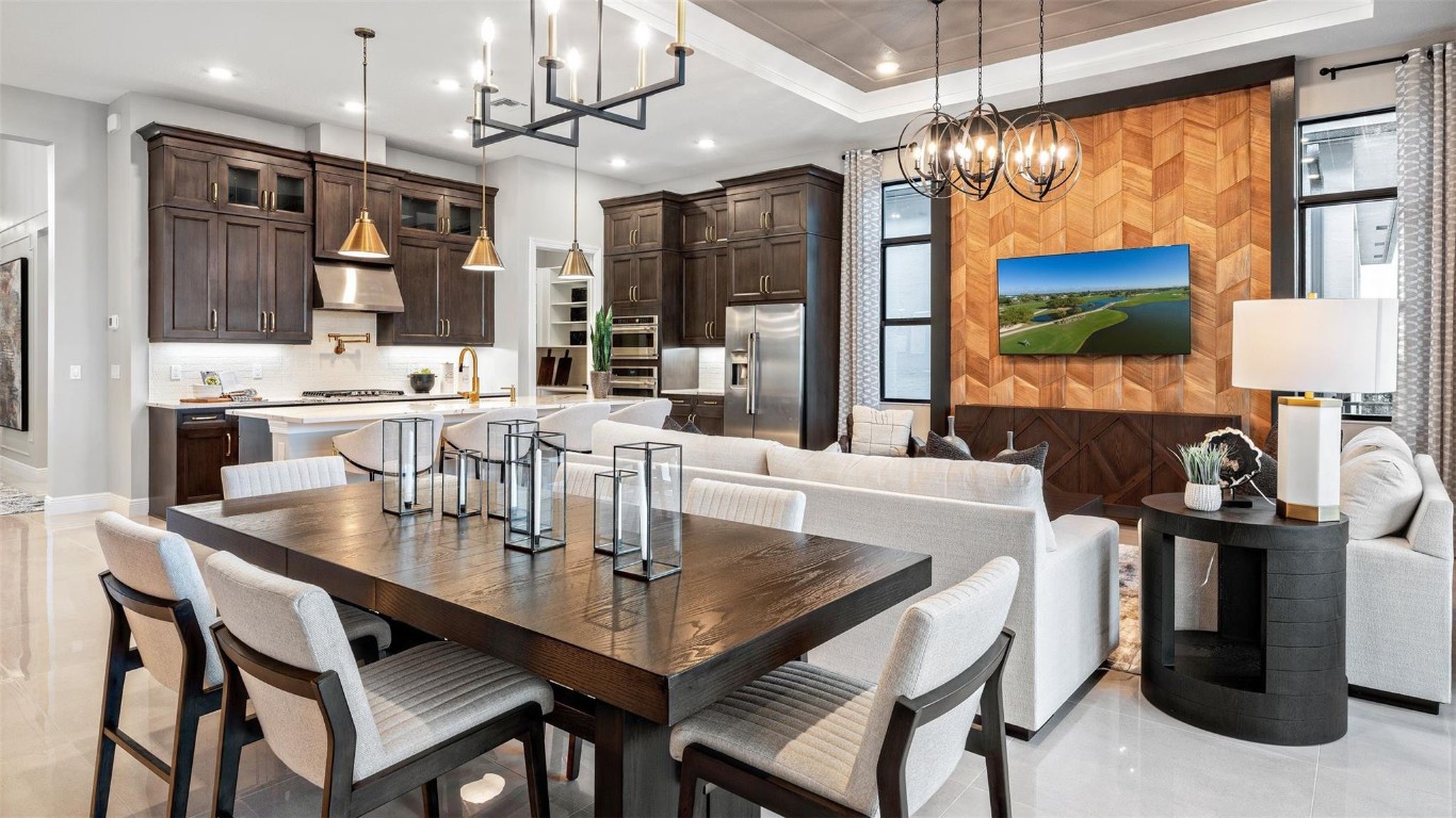 CRESSWIND PALM BEACH - Residential