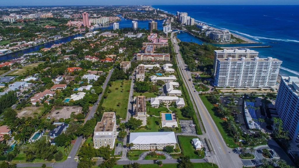 Photo of 950 De Soto Road #2b, Boca Raton, FL 33432 (MLS # R10982798)