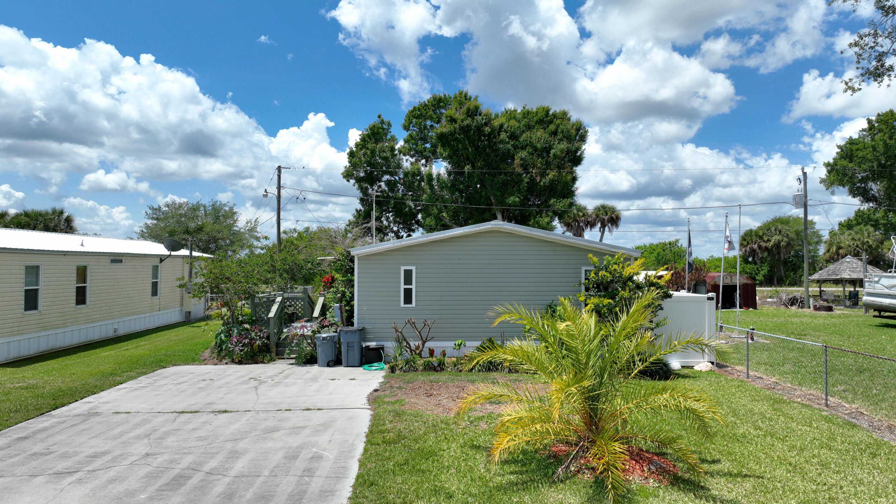 LAKEVIEW ESTATES - Residential