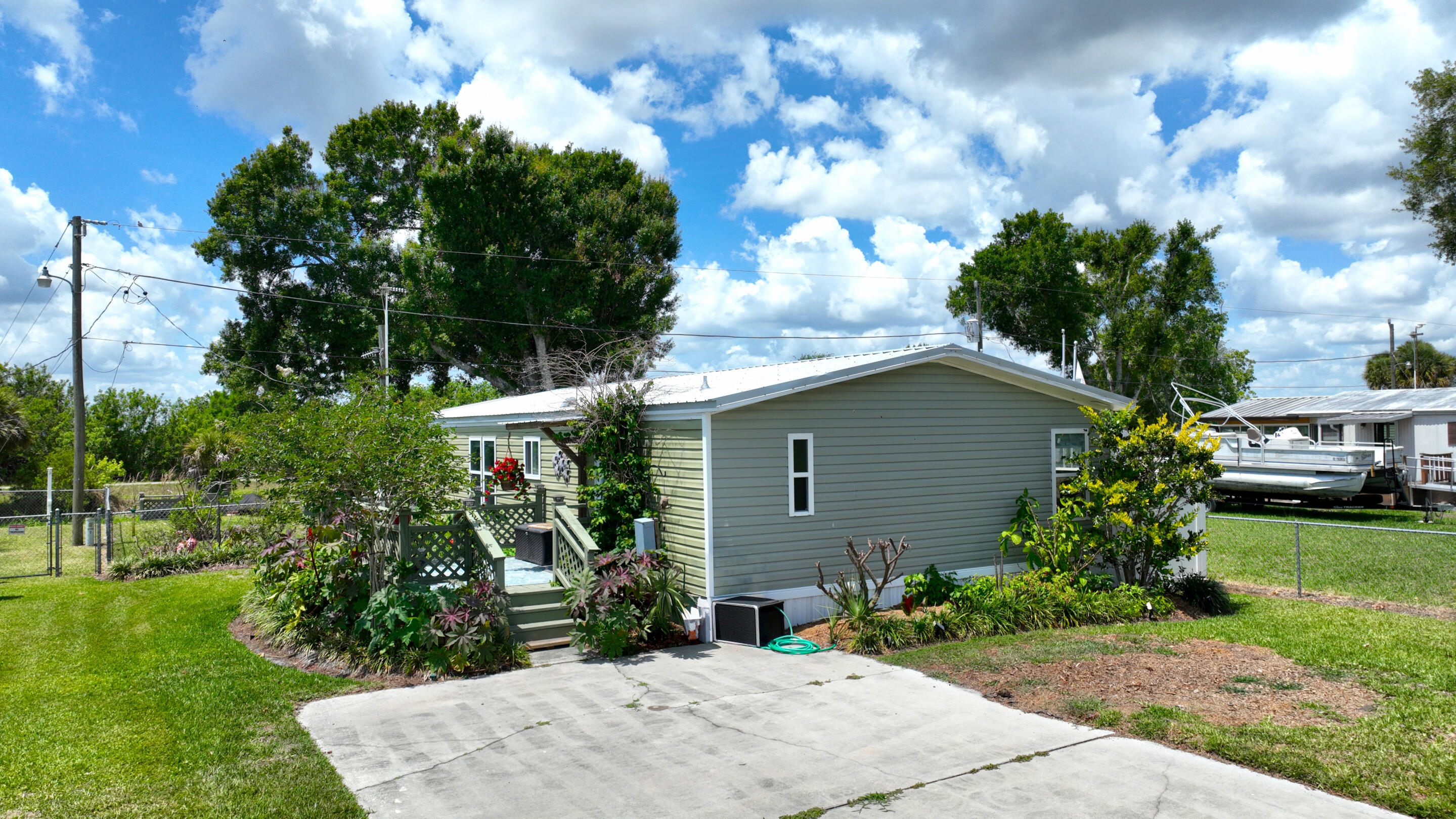 LAKEVIEW ESTATES - Residential