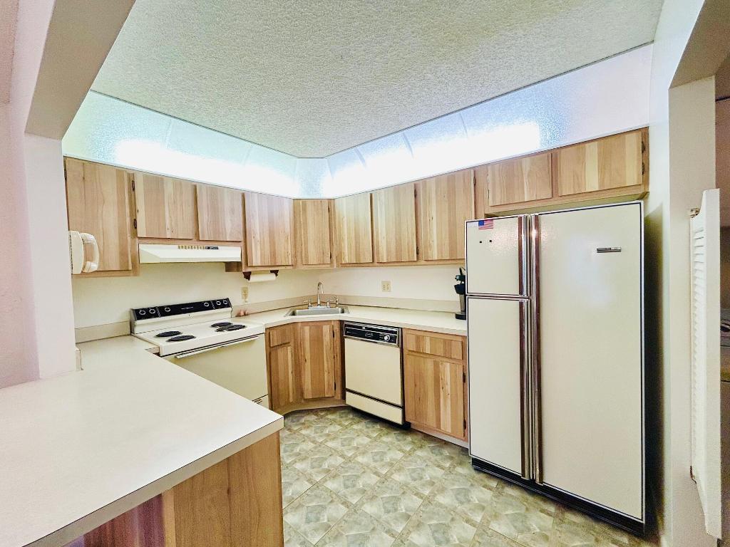 PINE RIDGE SOUTH II CONDO - Residential