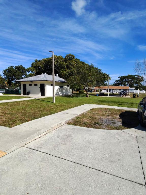 LAKE COVE OF LAKE WORTH - Residential