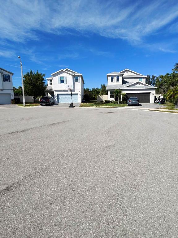 LAKE COVE OF LAKE WORTH - Residential