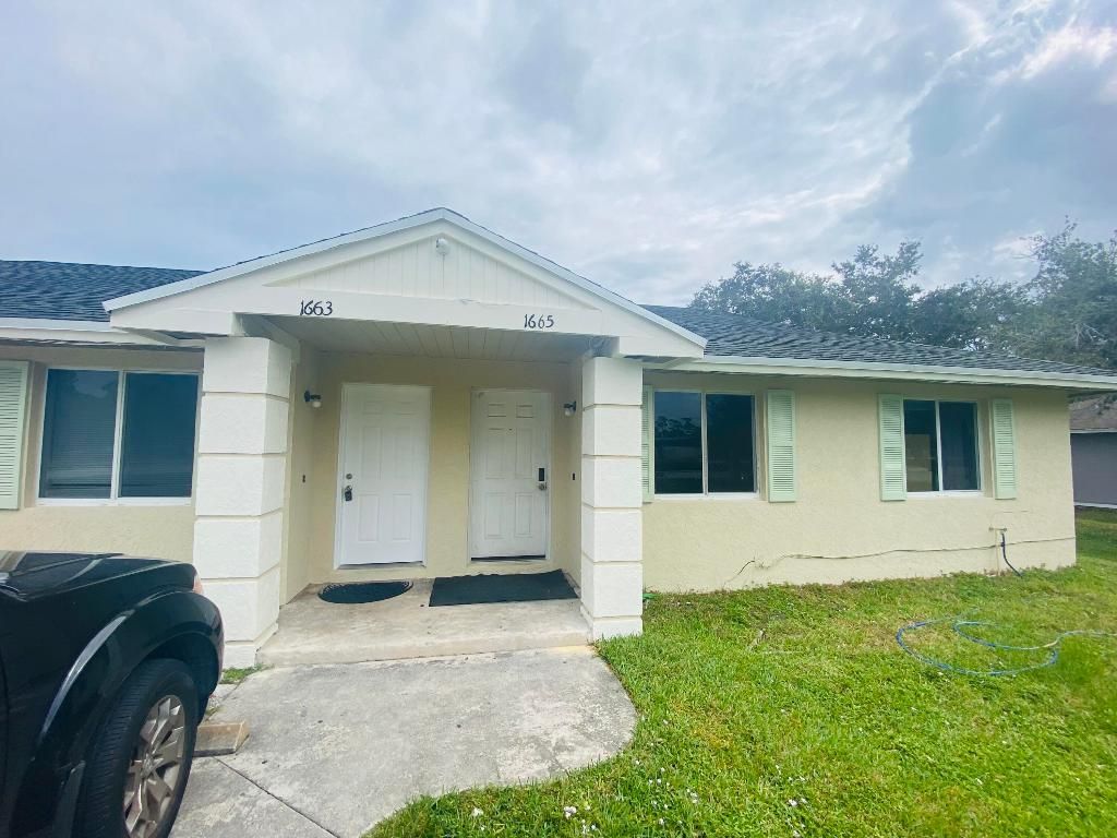 Photo of 1663 SE Lennard Road, Port Saint Lucie, FL 34952 (MLS # R10935532)
