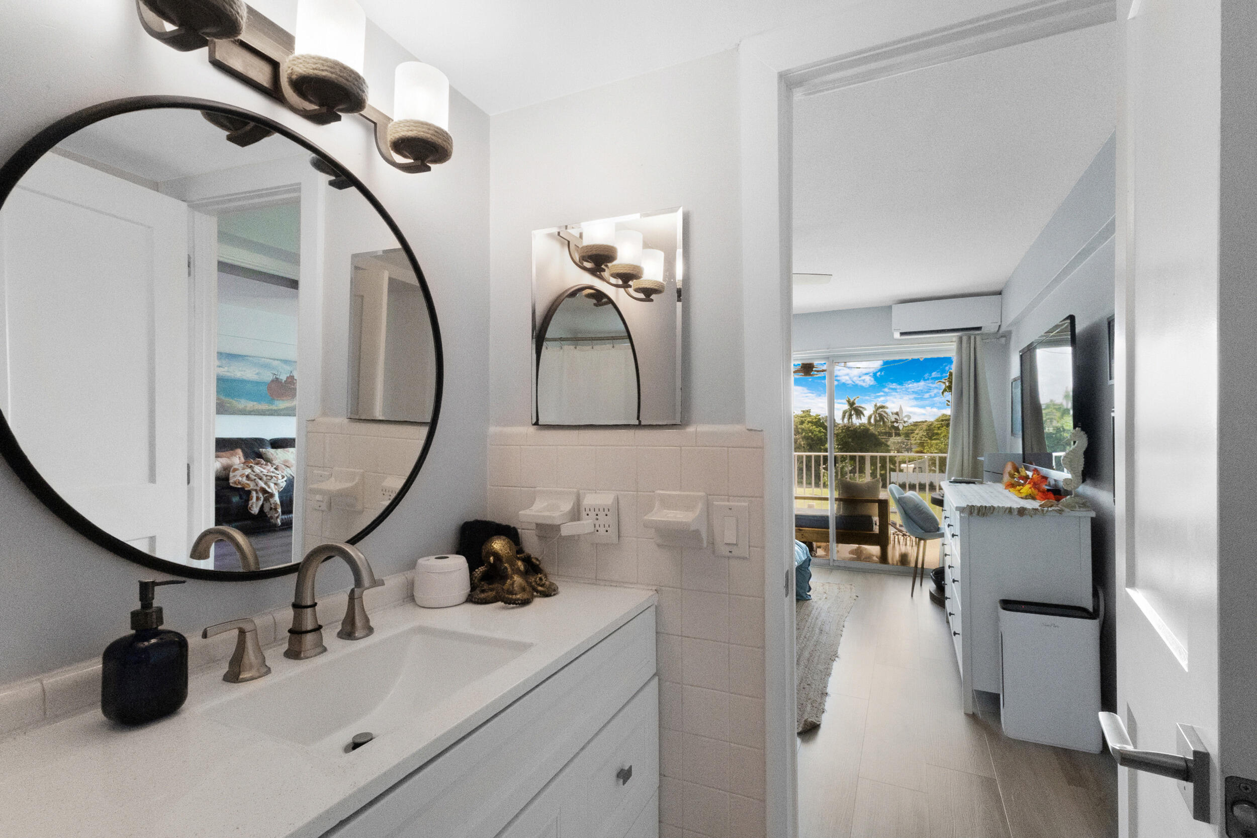 ILLINOIS APTS INC CONDO - Residential