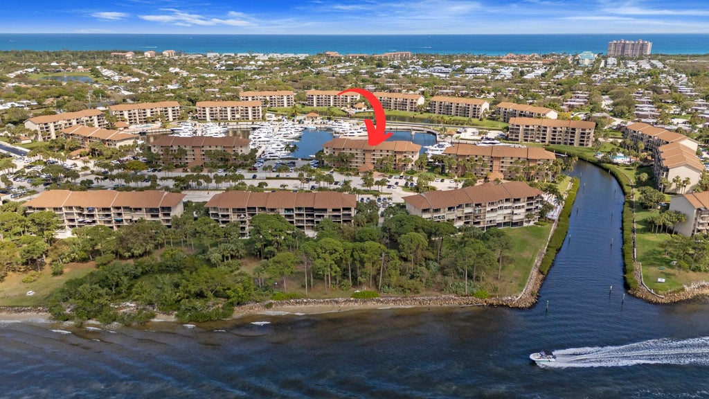 Photo of 2401 Marina Isle Way #503, Jupiter, FL 33477 (MLS # R11068240)