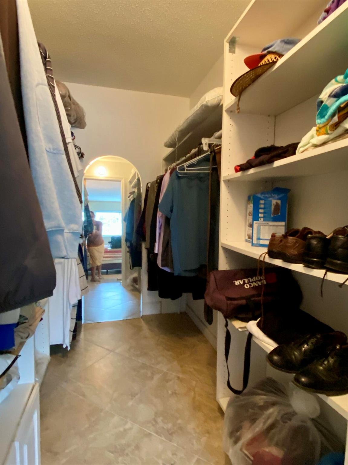 LAKESIDE VILLAGE - Residential